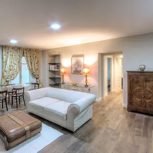 Right House Di Via Sulis - Neighborhood In The Town Cagliari