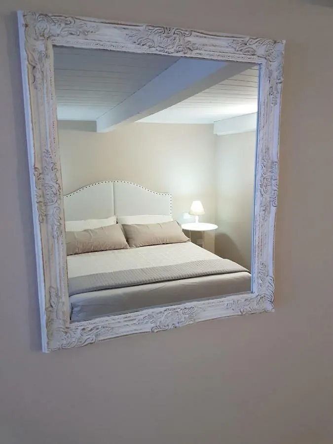 White House Apartment Cagliari 0*,  Italy