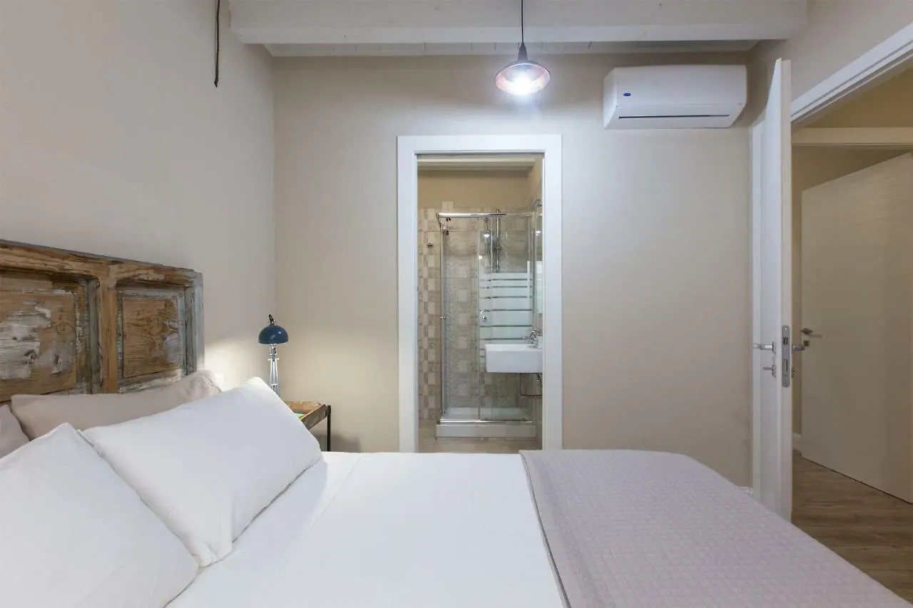 White House Apartment Cagliari 0*,  Italy