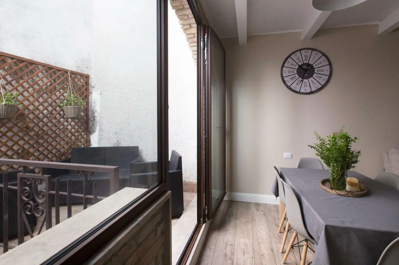 White House Apartment Cagliari Italy
